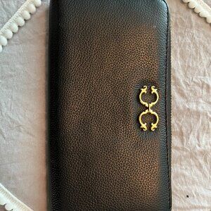 C. Wonder Black Wallet